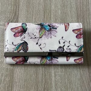 NWOT … SAFEKEEPER “Butterfly” Floral Wallet